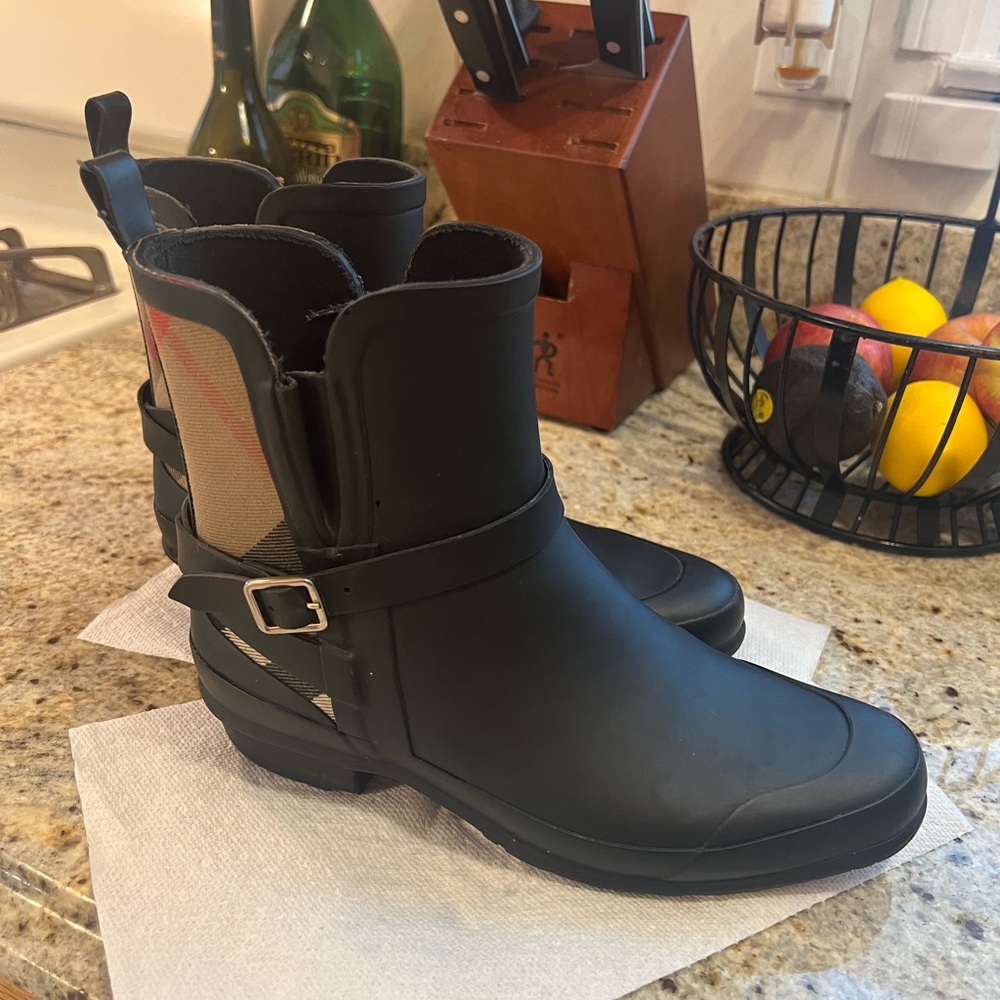 Burberry Riddlestone Rainboots